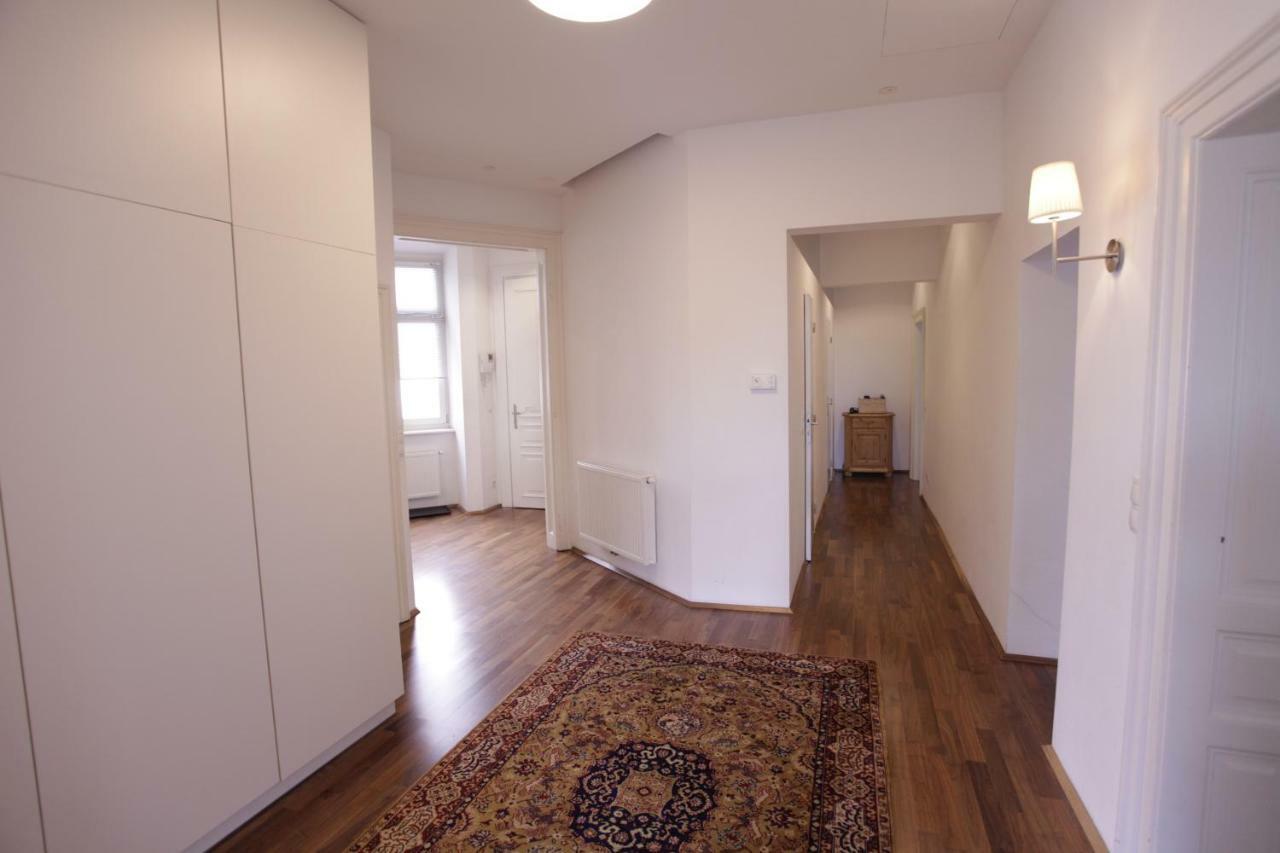 Casa Nostra - Ausgefallene Wohnung Am Augarten Viena Exterior foto